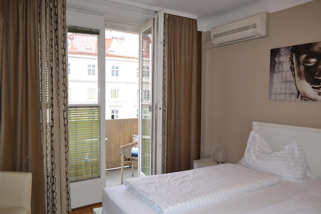 Goldfisch Apartment Hoher Markt Bécs Szoba fotó